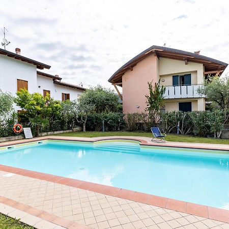 Bluemoon -Luminoso Apt Con Piscina Lazise Zewnętrze zdjęcie